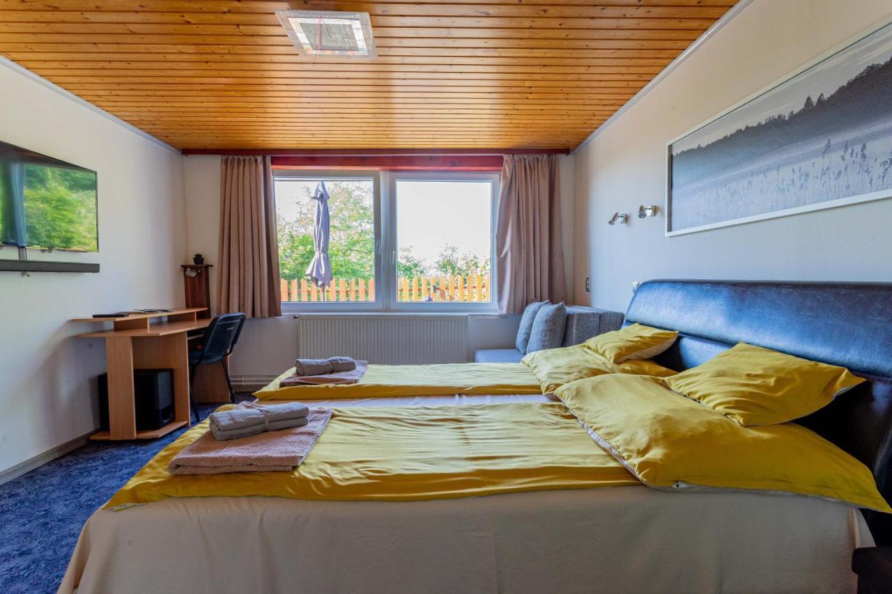 Panoráma Apartmanház Esztergom Esterno foto